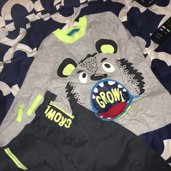 Set - Picture 2 of 3